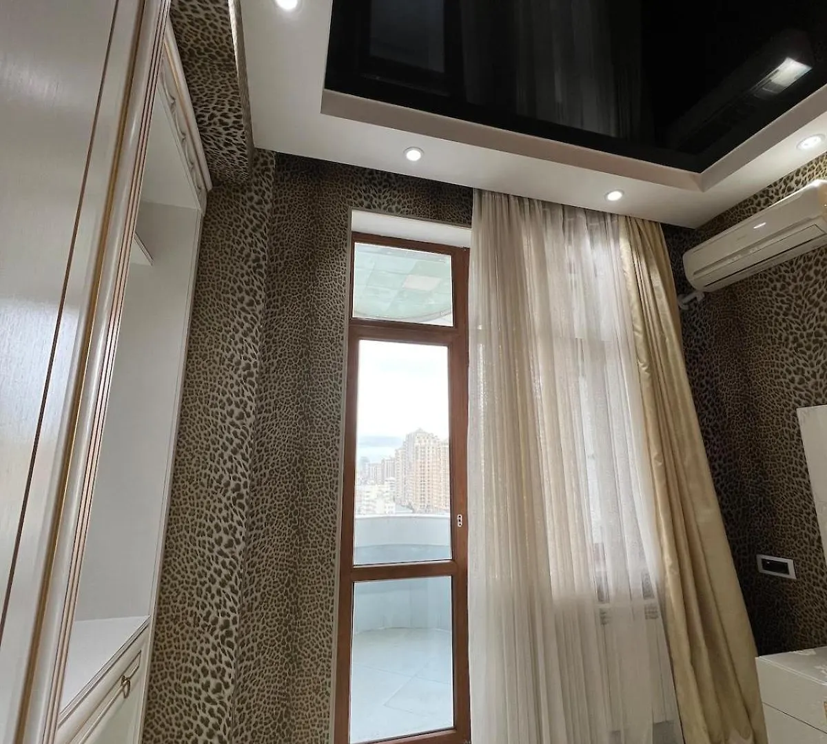 Sea Side 4 Bedroom 5 Bathroom Apartment Baku