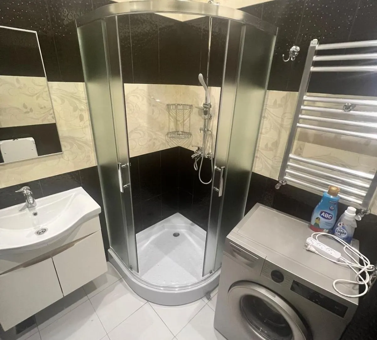 Sea Side 4 Bedroom 5 Bathroom Apartment Baku