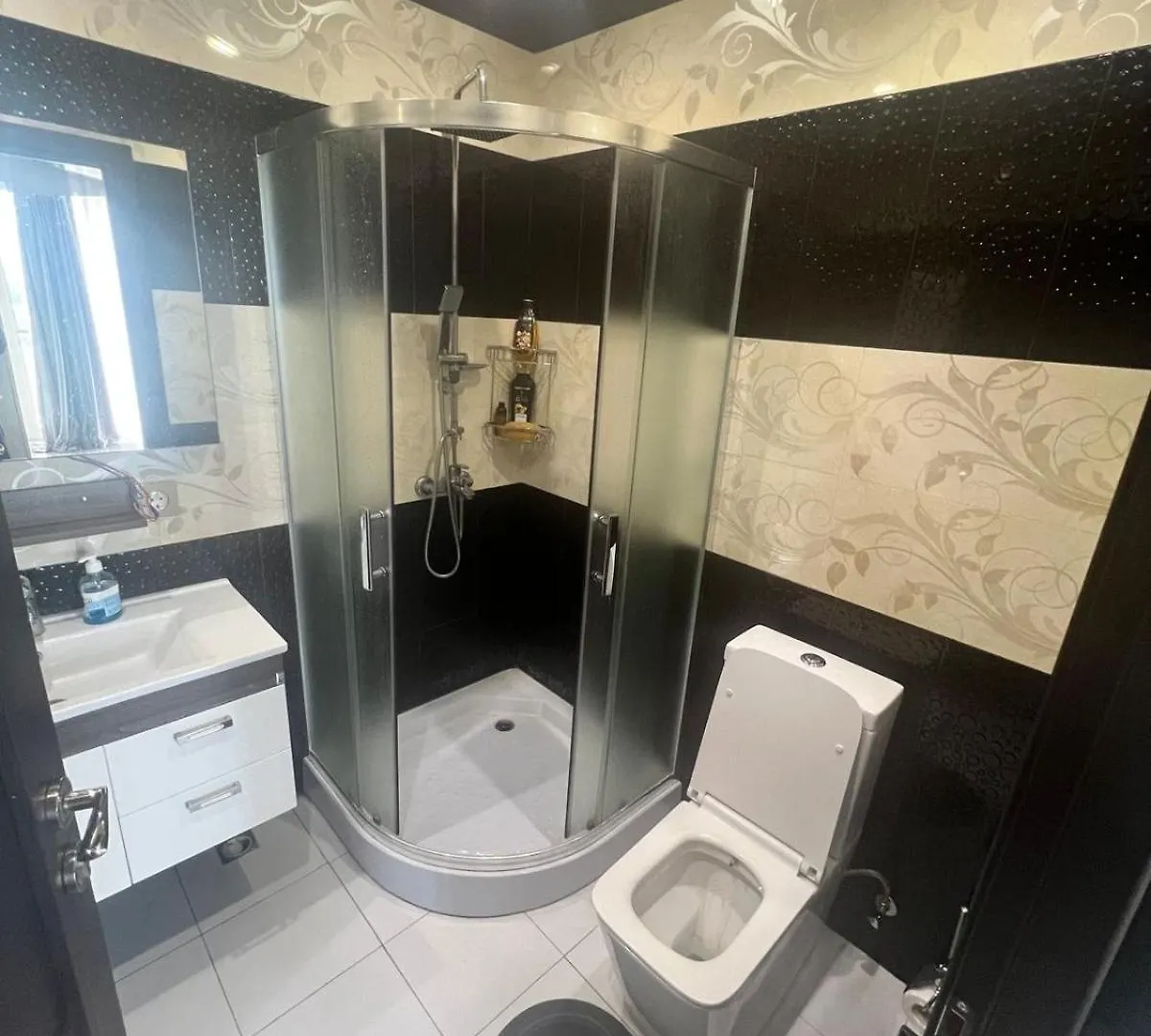 Sea Side 4 Bedroom 5 Bathroom Apartment Baku